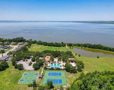 818 Pecori Terrace - Photo Thumbnail 22