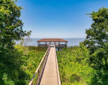 818 Pecori Terrace - Photo Thumbnail 23