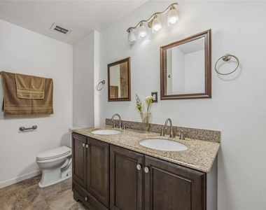 435 Rolling Wood Road - Photo Thumbnail 18