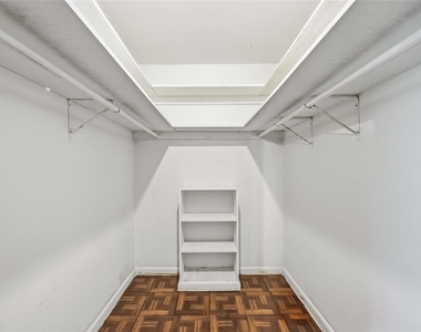 435 Rolling Wood Road - Photo Thumbnail 17