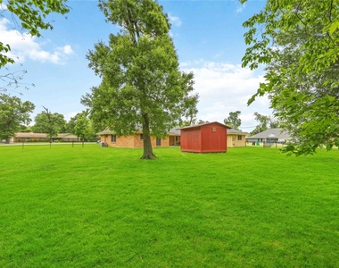 435 Rolling Wood Road - Photo Thumbnail 30