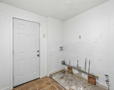 435 Rolling Wood Road - Photo Thumbnail 25