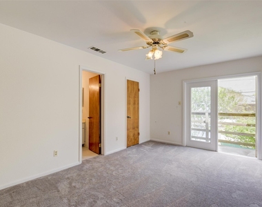 928 W Main Street - Photo Thumbnail 14