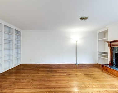 928 W Main Street - Photo Thumbnail 6