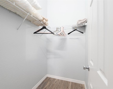 3424 Ne 14th Street - Photo Thumbnail 42