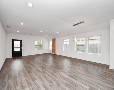14230 Elrington Hollow Trail - Photo Thumbnail 13