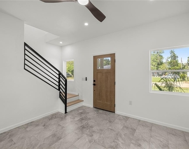 305 Se 5th Terrace - Photo Thumbnail 5