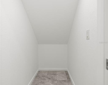 305 Se 5th Terrace - Photo Thumbnail 10