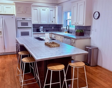 1802 Potomac Drive - Photo Thumbnail 18