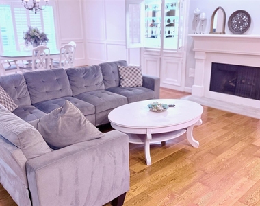 1802 Potomac Drive - Photo Thumbnail 4