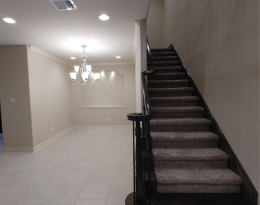9014 Meacom Drive - Photo Thumbnail 27