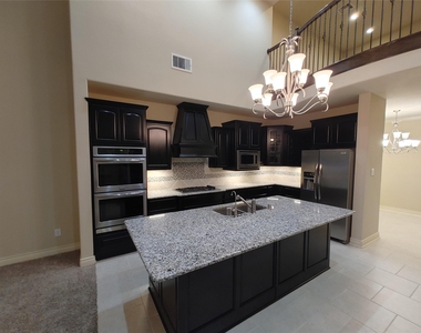 9014 Meacom Drive - Photo Thumbnail 6