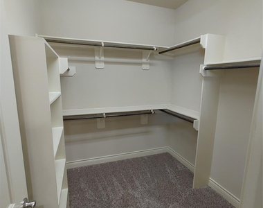 9014 Meacom Drive - Photo Thumbnail 33