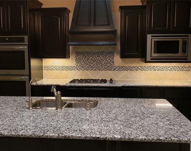 9014 Meacom Drive - Photo Thumbnail 14