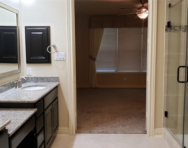 9014 Meacom Drive - Photo Thumbnail 13