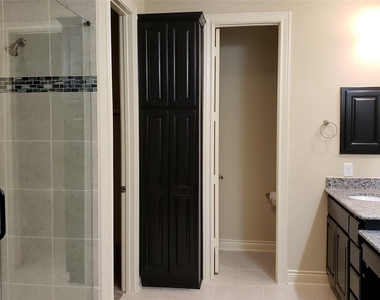 9014 Meacom Drive - Photo Thumbnail 31