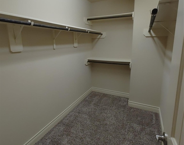 9014 Meacom Drive - Photo Thumbnail 32