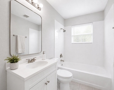 1028 5th Avenue N - Photo Thumbnail 8