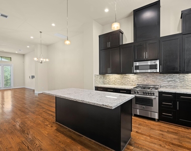 1212 W Dallas Street - Photo Thumbnail 10
