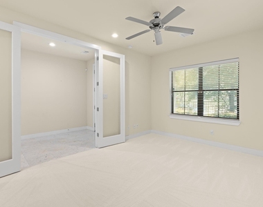 1212 W Dallas Street - Photo Thumbnail 7