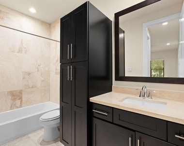1212 W Dallas Street - Photo Thumbnail 8
