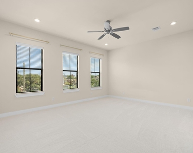 1212 W Dallas Street - Photo Thumbnail 4