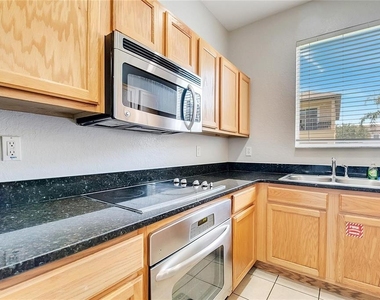 2713 Bushman Drive - Photo Thumbnail 31
