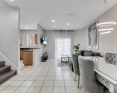 2713 Bushman Drive - Photo Thumbnail 7