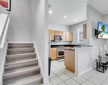 2713 Bushman Drive - Photo Thumbnail 13