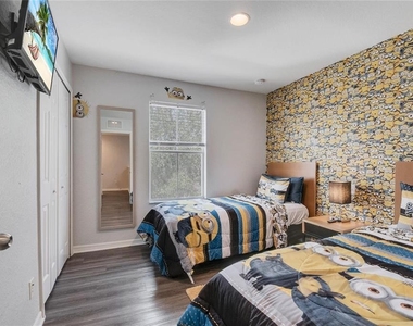 2713 Bushman Drive - Photo Thumbnail 17