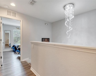 2713 Bushman Drive - Photo Thumbnail 15