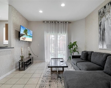 2713 Bushman Drive - Photo Thumbnail 9
