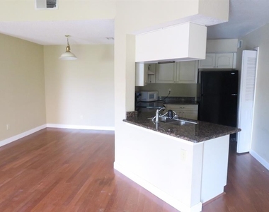 2550 N Alafaya Trail - Photo Thumbnail 3