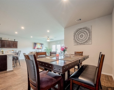 21311 Orono Heights Trail - Photo Thumbnail 15