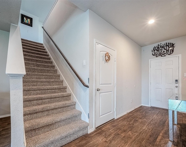 21311 Orono Heights Trail - Photo Thumbnail 4