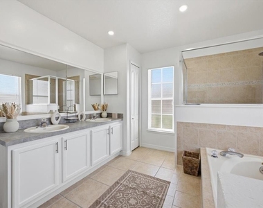 437 Grand Reserve Drive - Photo Thumbnail 33