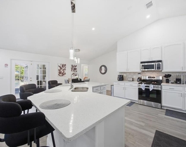 437 Grand Reserve Drive - Photo Thumbnail 13