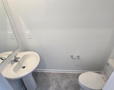 1449 Cumberland Avenue - Photo Thumbnail 15