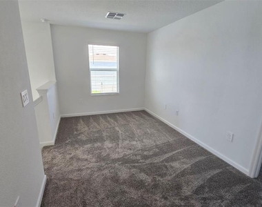 1449 Cumberland Avenue - Photo Thumbnail 12