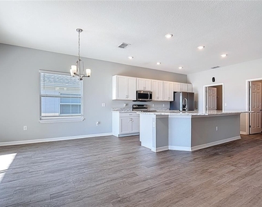 840 Sydney Street - Photo Thumbnail 20