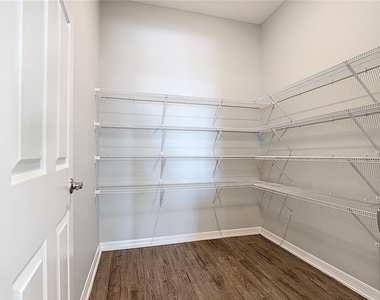 840 Sydney Street - Photo Thumbnail 33