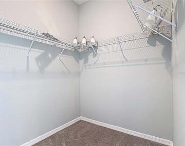 840 Sydney Street - Photo Thumbnail 25