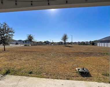840 Sydney Street - Photo Thumbnail 40