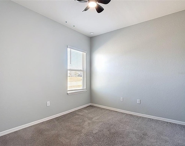 840 Sydney Street - Photo Thumbnail 26