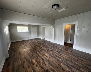 741 13th Street - Photo Thumbnail 3