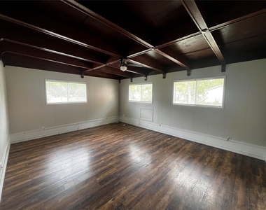 741 13th Street - Photo Thumbnail 10