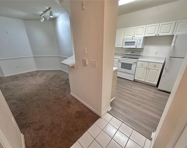5554 Metrowest Boulevard - Photo Thumbnail 8