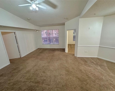 5554 Metrowest Boulevard - Photo Thumbnail 4