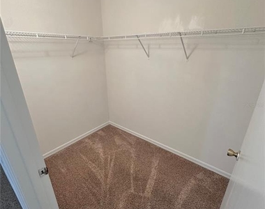 5554 Metrowest Boulevard - Photo Thumbnail 13