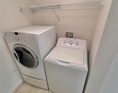 5554 Metrowest Boulevard - Photo Thumbnail 17